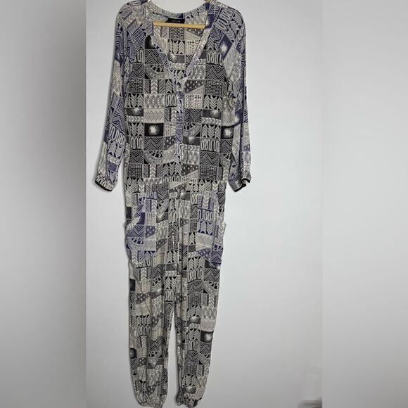 Kaitlyn Aztec Jumpsuit   - Picture 3 of 12